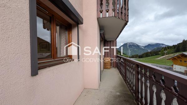 Appartement 2 Pièces avec balcon exposé plein Sud sans vis à vis avec vue imprenable sur les montagnes