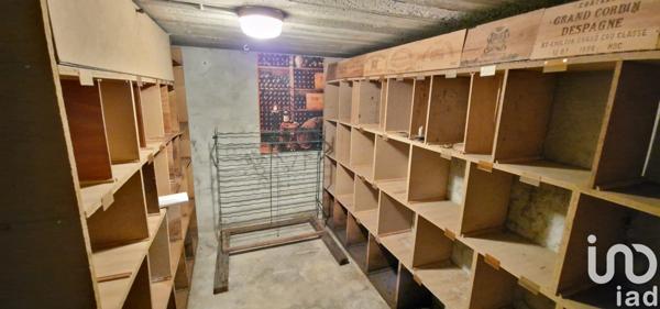 Maison traditionnelle 8 pièces de 255 m² à Parentis-en-Born (40160)