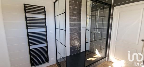 Maison traditionnelle 8 pièces de 255 m² à Parentis-en-Born (40160)