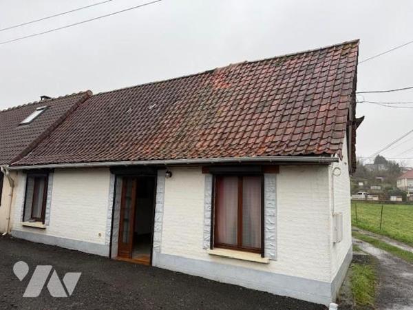 AUCHY LES HESDIN, Maison d'habitation - Maison semi-mitoyenne à rénovée se composant d'une pièc...