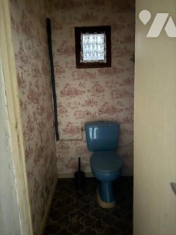 AUCHY LES HESDIN, Maison d'habitation - Maison semi-mitoyenne à rénovée se composant d'une pièc...