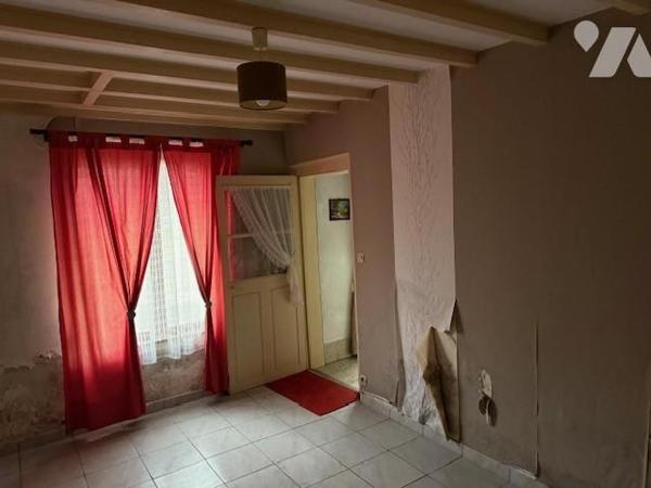 AUCHY LES HESDIN, Maison d'habitation - Maison semi-mitoyenne à rénovée se composant d'une pièc...