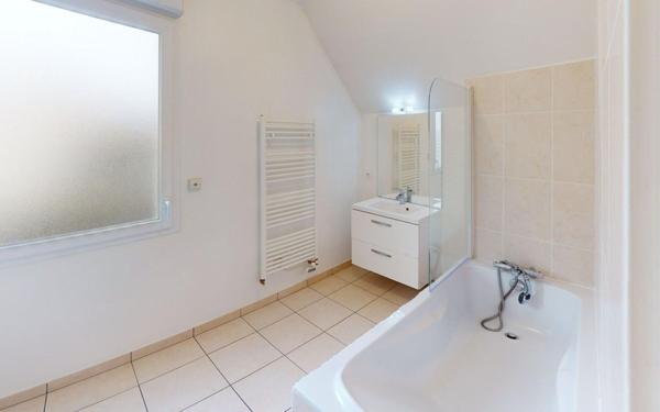 Maison à vendre    4 pièces •  Saint-Denis-en-Val