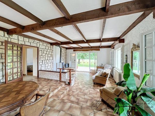 Maison spacieuse, verdoyante, idéale famille !