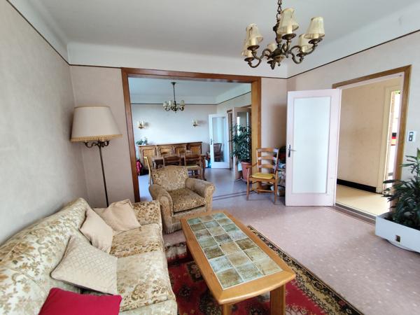 Maison 10 pièce(s) 7 chambre(s) 241 m²