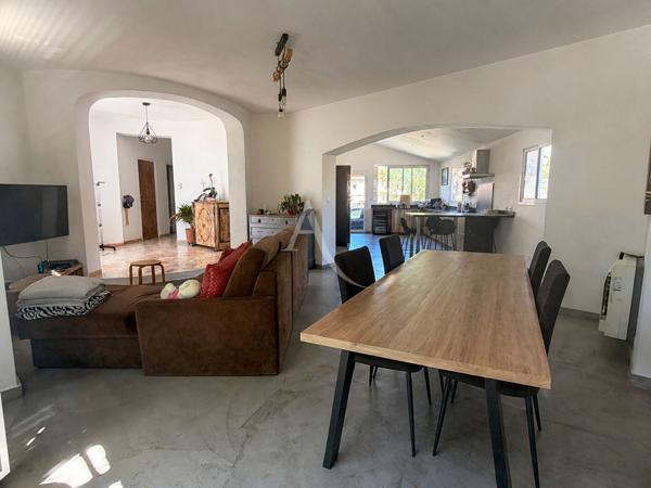 Maison + 2 appartements ? 1 700 € de revenus mensuels ? Fort potentiel
