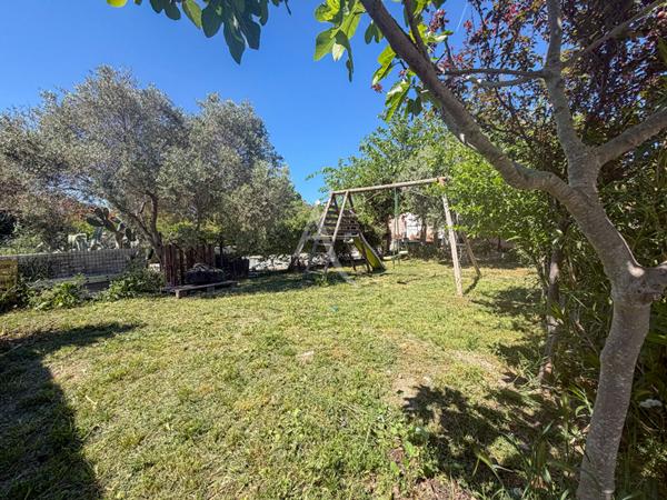 Maison + 2 appartements ? 1 700 € de revenus mensuels ? Fort potentiel