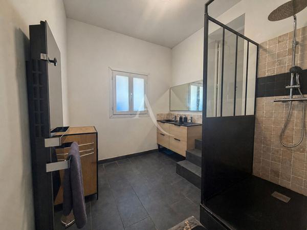 Maison + 2 appartements ? 1 700 € de revenus mensuels ? Fort potentiel