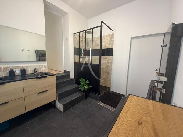 Maison + 2 appartements ? 1 700 € de revenus mensuels ? Fort potentiel