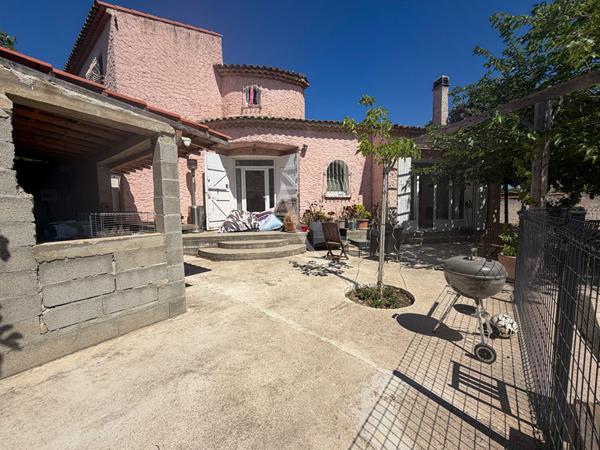 Maison + 2 appartements ? 1 700 € de revenus mensuels ? Fort potentiel