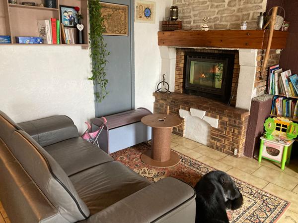 Charmante maison en pierre au coeur de Taugon