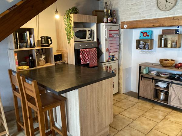 Charmante maison en pierre au coeur de Taugon