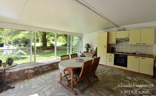 MAGNIFIQUE MAISON DE CARACTÈRE DANS UN TRÉS BEAU PARC AVEC PISCINE