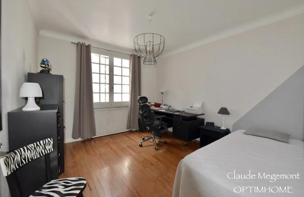 MAGNIFIQUE MAISON DE CARACTÈRE DANS UN TRÉS BEAU PARC AVEC PISCINE