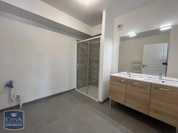Appartement à louer 2 pièces 53.87m² Luneray (76810)
