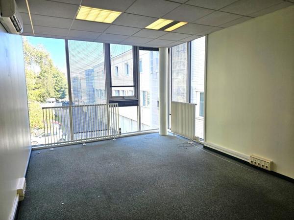 BESANCON MIDOL BUREAUX 226m²