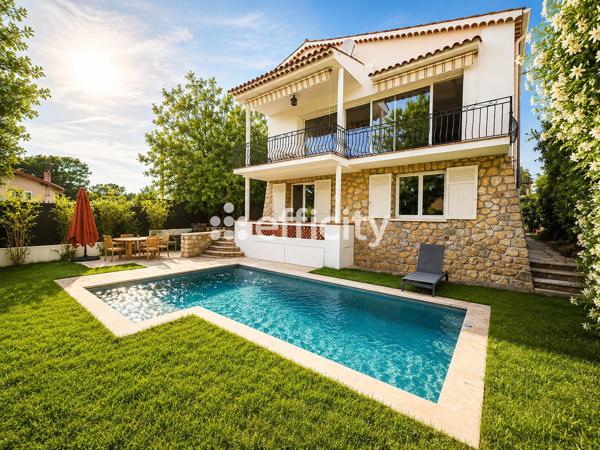 Maison
         6 pièces
        - 170 m² Bien prestige 1 685 000 € *