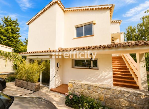Maison
         6 pièces
        - 170 m² Bien prestige 1 685 000 € *