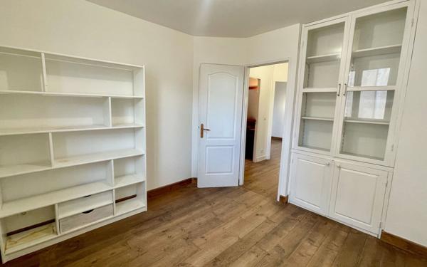 Maison à vendre    4 pièces •  La Destrousse