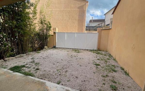 Maison à vendre    4 pièces •  La Destrousse