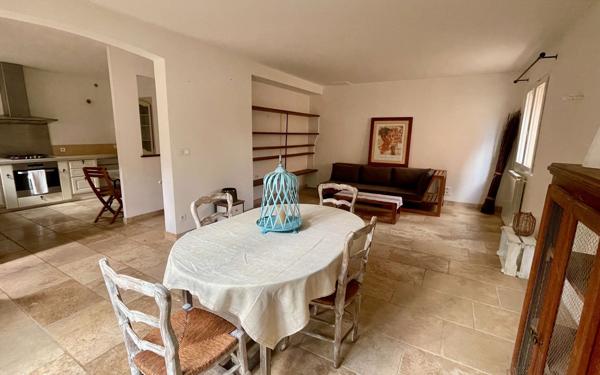 Maison à vendre    4 pièces •  La Destrousse