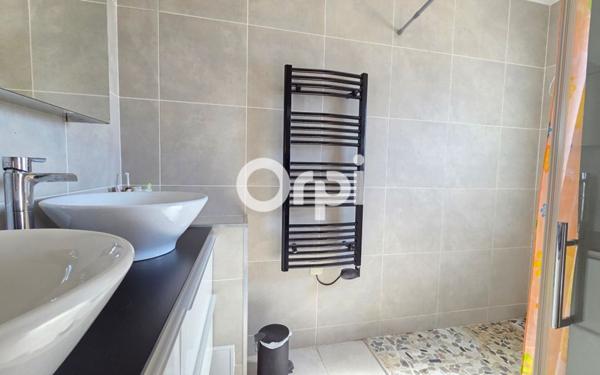 Maison à vendre    4 pièces • 118 m2 Saint-Bonnet-de-Mure