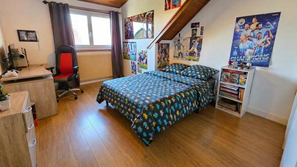 Spacieux Duplex T5 au Coeur de Messery