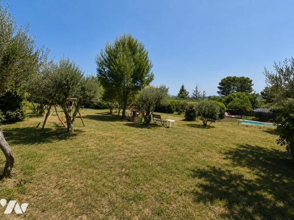 EXCLUSIVITE Vidauban Les Chaumes – Superbe villa avec piscine sur terrain paysager de 3 000 m²