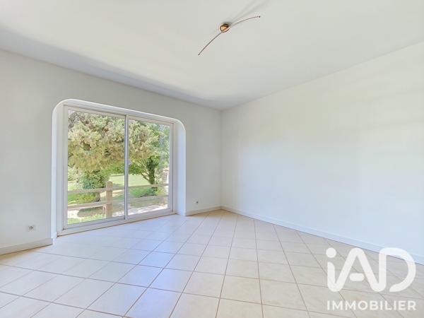 Immeuble à vendre 331 m² La Laupie