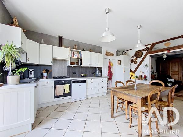 Immeuble à vendre 331 m² La Laupie
