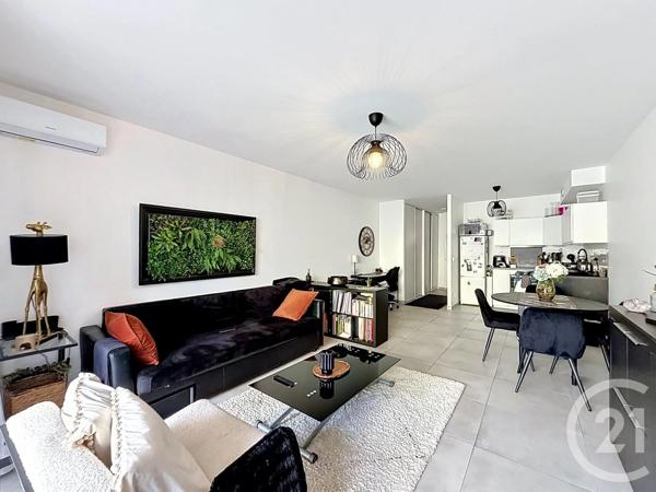 Appartement T3 à vendre  3 pièces - 57,16 m 2   CASTRIES  - 34