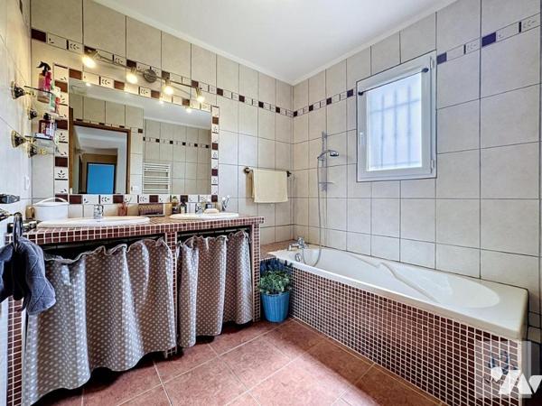 Gardanne - Maison de 142 m² avec piscine