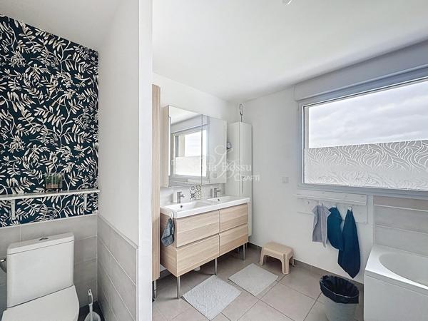 MAISON INDIVIDUELLE DE 124M2 3 CHAMBRES JARDIN 2 GARAGES + STOCKAGE