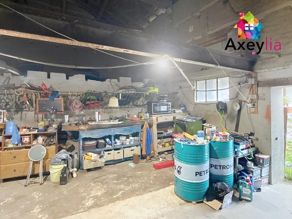 Saint-Germain-Laval (42260) A VENDRE - SECTEUR SAINT-GERMAIN-LAVAL - ANCIEN CORPS DE FERME AVEC MAISON D'HABITATION ET DÉPENDANCES DIVERSE