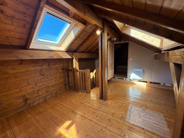 Chalet bois madrier Montmorot / 3 pièces / 2 chambres / 50 m²
