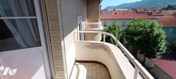 appartement T4 avec terrasse au 4ième étage et garage