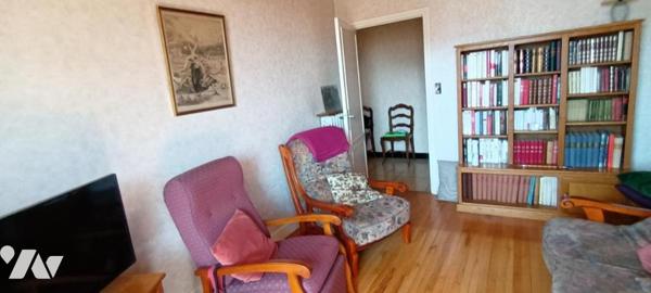 appartement T4 avec terrasse au 4ième étage et garage