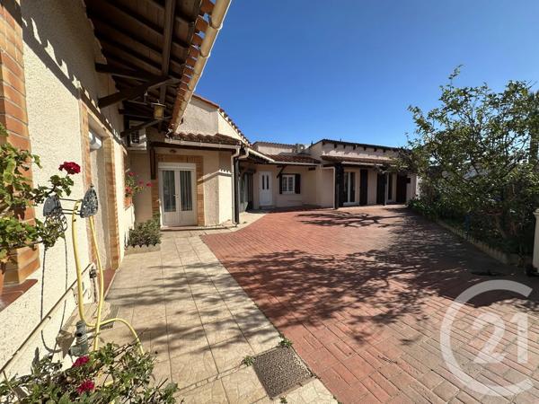 Maison à vendre  6 pièces - 252 m 2   ELNE  - 66