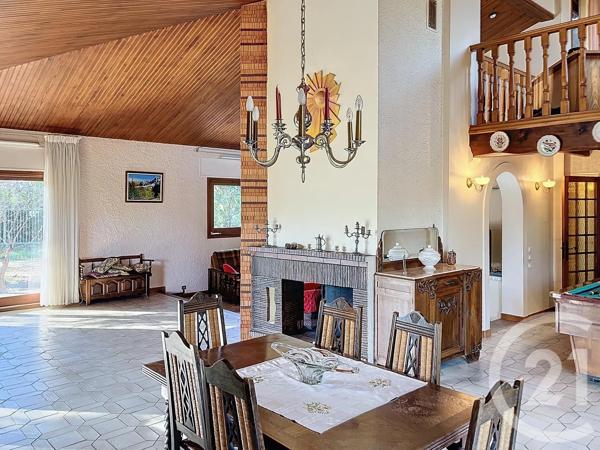 Maison à vendre  6 pièces - 252 m 2   ELNE  - 66