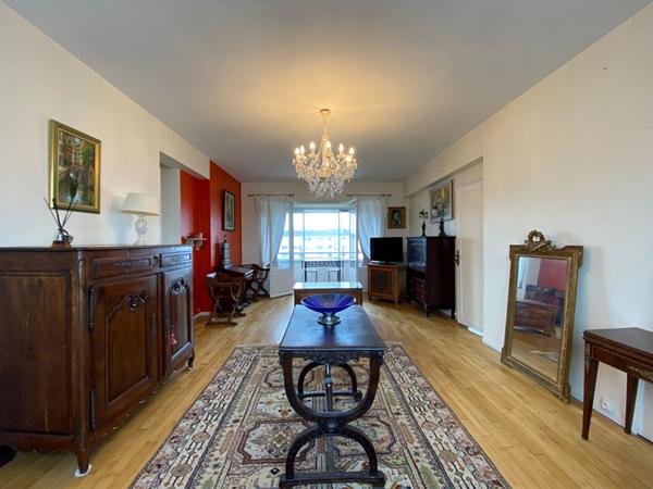 A Vendre, plein centre ville de Périgueux (24000) bel APPARTEMENT de plus de 75 m² en résidence sécurisée avec ascenseur