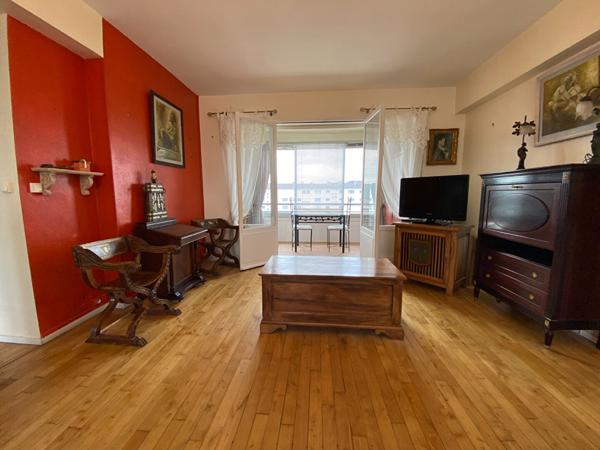 A Vendre, plein centre ville de Périgueux (24000) bel APPARTEMENT de plus de 75 m² en résidence sécurisée avec ascenseur