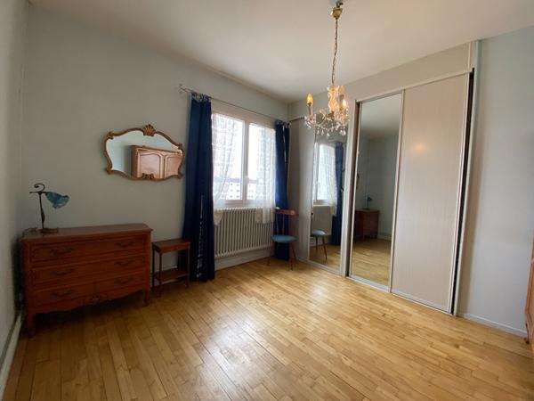 A Vendre, plein centre ville de Périgueux (24000) bel APPARTEMENT de plus de 75 m² en résidence sécurisée avec ascenseur