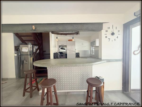 A VENDRE A KOUROU (GUYANE FRANCAISE) UNE MAGNIFIQUE VILLA T5 (R+1) de 97 m² - TERRAIN DE 306 m² - AU PRIX DE 399 000 €.