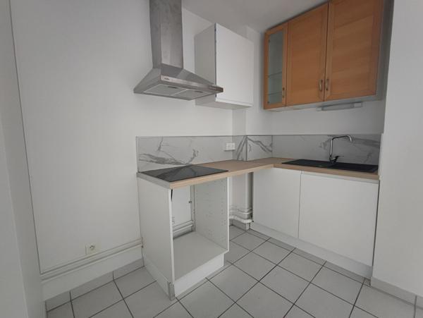 Appartement MONTGERON 1 pièce(s) 32.90m2