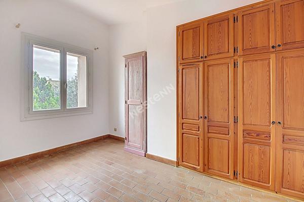 CHARMANTE MAISON DE VILLE T5 SUR SAINT-MITRE-LES-RAMPARTS - A VISITER SANS TARDER