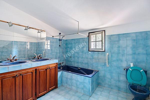 CHARMANTE MAISON DE VILLE T5 SUR SAINT-MITRE-LES-RAMPARTS - A VISITER SANS TARDER