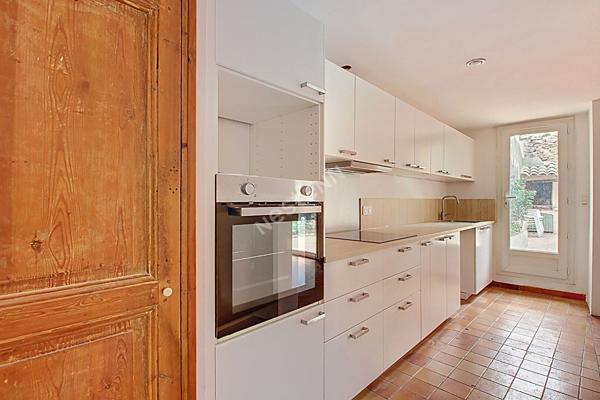 CHARMANTE MAISON DE VILLE T5 SUR SAINT-MITRE-LES-RAMPARTS - A VISITER SANS TARDER