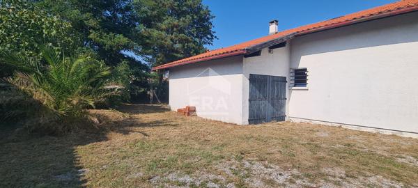 GARAGE ET TERRAIN A BATIR ANGRESSE PROFESSIONNEL