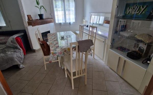 Maison à vendre    3 pièces • 93 m2 Saint-Quentin