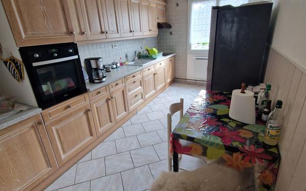 Maison à vendre    3 pièces • 93 m2 Saint-Quentin